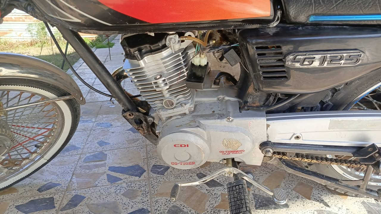 دراجة تايكر مويل 19تحوير 23دراجة نضيفة وخير من الله عيبهة لوحيد بس تبديل بستم وغيرهة ماكو سعر 380 لتواصل ***********
