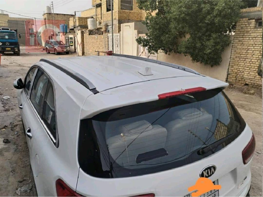 سورنتو ابيض موديل 2016 خليجي
بصمة ابواب
كشنات جلد
كشن السائق كهربائي
حساس امامي
حساس خلفي
ترحيب ابواب
6 سلندر
3 قطع تبريد
تحكم سترين فول
وتوجد ايضا مواصفات
***********
 حاليا سياره باسمنه ورقم جديد ناصرية, ذي قار
