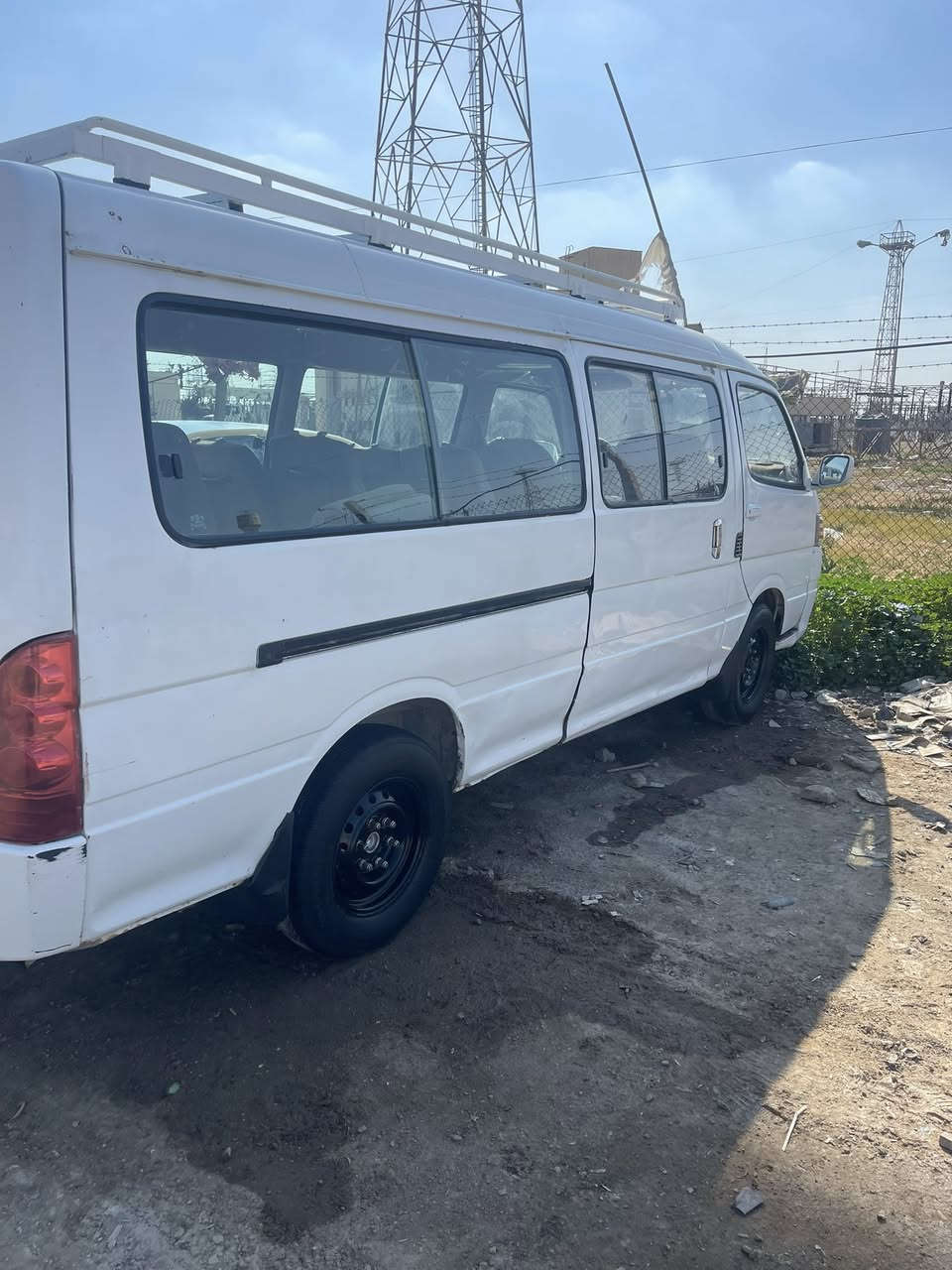 السلام عليكم جنبي 2015 مصفره من كلشي رقم بغداد نكليزي هزه جديده حتدثه ربع مال شوته وربع وره باب سلايت مبدل باب صدر بس باب سلايت مطبك زين عندي خياس باب سائق يم رمايد باب هم مطبك مضبوط موضح طخات بل خط احمر شبر بل طويله صبغ مكينه مكفوله سعره 68 بيه مجال ***********
