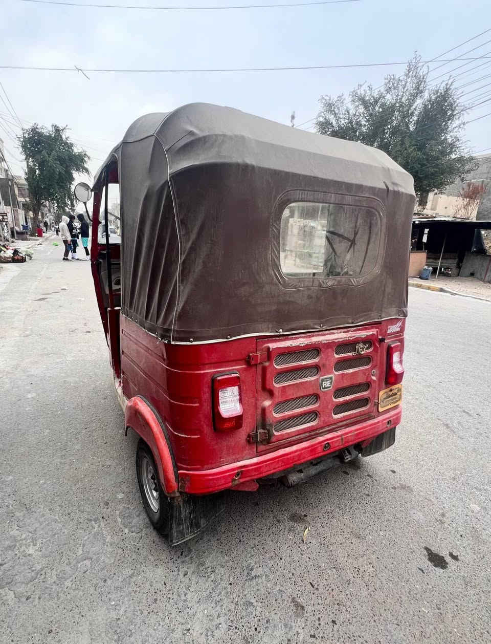 السلام عليكم تكتك للبيع 18رقم وسنويه تحويل ثاني يوم تكتك تخم تاير جديد كهربائيات تكتك كبل لشارع ماناقصه شي محرك مال. 20 بس دوس ليوره تصبغهن. ولغد مبين بصوره مطعج مابي قطرة. معجون،  مكاني بياع حي الجهاد
***********
