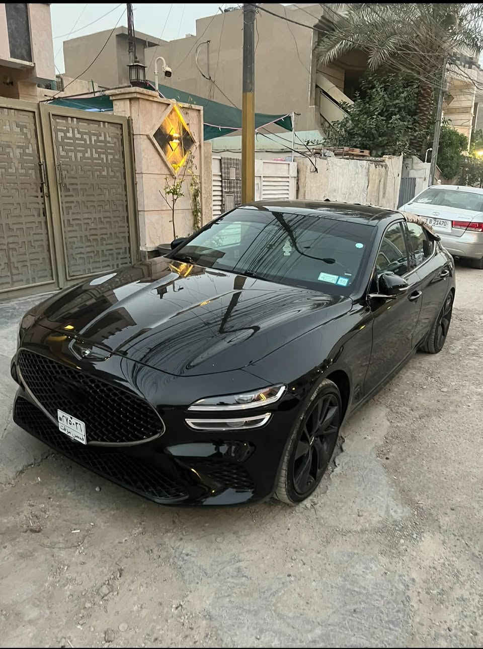 سلام عليكم (g70 3,3T) 2023 بلاك ادشن سته سلندر ماشية 18 الف ميل للبيع
السيارة  قطعه وحده الضرر فقط جاملغ خلفي
السيارة نظيفة حيل بدون ايرباك ايرباكات سليمة 
🔹سته سلندر تون تيربو
🔹 بلاك ادشن 
🔹دفع رباعي AWD
🔹كشنات تدفئة تبريد
🔹 بنوراما 
🔹الداخل سبورت حزام احمر 
🔹وضعيات قيادة كلها موجوده لحد sport+
🔹كشنات كهرباء و وضعيتن للخزن 
🔹 شحن لاسلكي 
🔹ترحيب مري
🔹و بيها تعديل شوت رياضية من BMS سعرهن بلموقع 400$ لون ازرق صاروخ السيارة ما شاء الله

🔹السعر283$ مكان السيارة بغداد شارع فلسطين ***********
