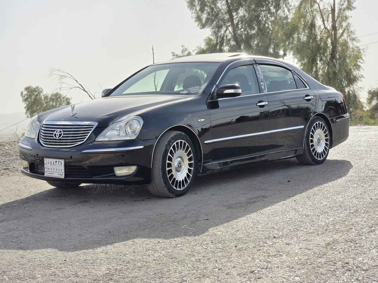 ماجێسا 2005 

موسە, 5 دوگمەی فول فولە,کوشن جڵد و هیتەرە
چوپەکانی حوڕ کراوە
بەشەرتی هەمو شتێک
***********
***********
