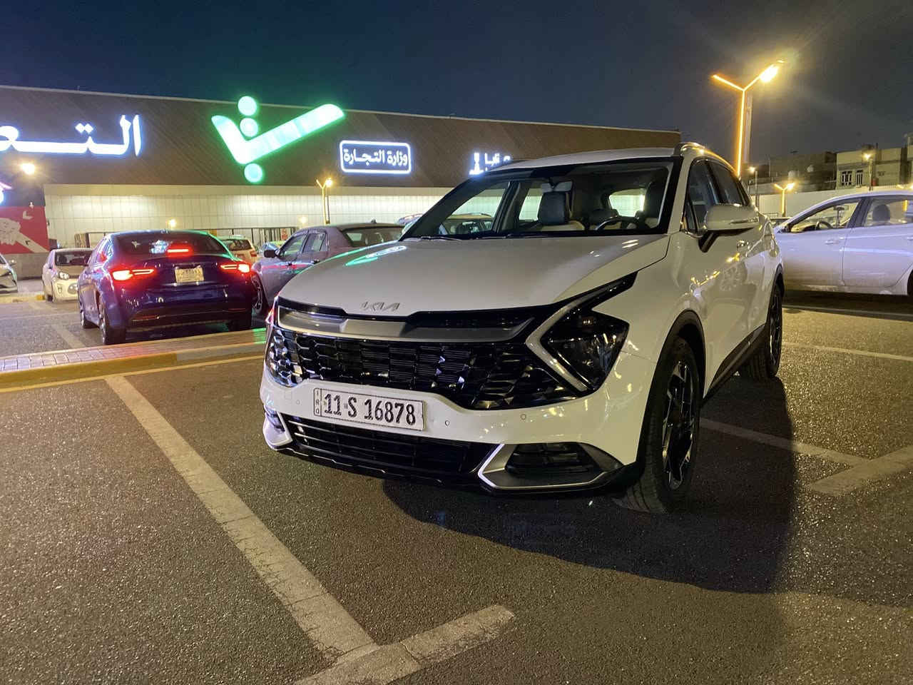 من رخصة الادمنية.    سبورتج ٢٠٢٣ خليجي بصمة تشغيل وبصمة أبواب تشغيل عن بعد تدفئة كشنات وتدفئة ستيرن كشنات الامامية ٢ كهرباء منافذ  شحن ٢بلكراسي  الخلفية مري شفط اشاير بلمري شفتات ستيرن شحن وايرلس هند بريك بصمة اوتو هولد ٣ انضمة قيادة  ماشية ٤٠ الف  السعر ٢١٣٠٠ يعني ٢١٣ ورقة بيهة مجال بسيط مكاني بغداد شهدا البياع السيارة مكفولة من ضربه وصبغ وتبديل وفتح بيهة كرت صغير بلجاملغ  الأمامي جهة السائق مأشر بلصورة علة كد إصبعين للاستفسار سيف ***********
