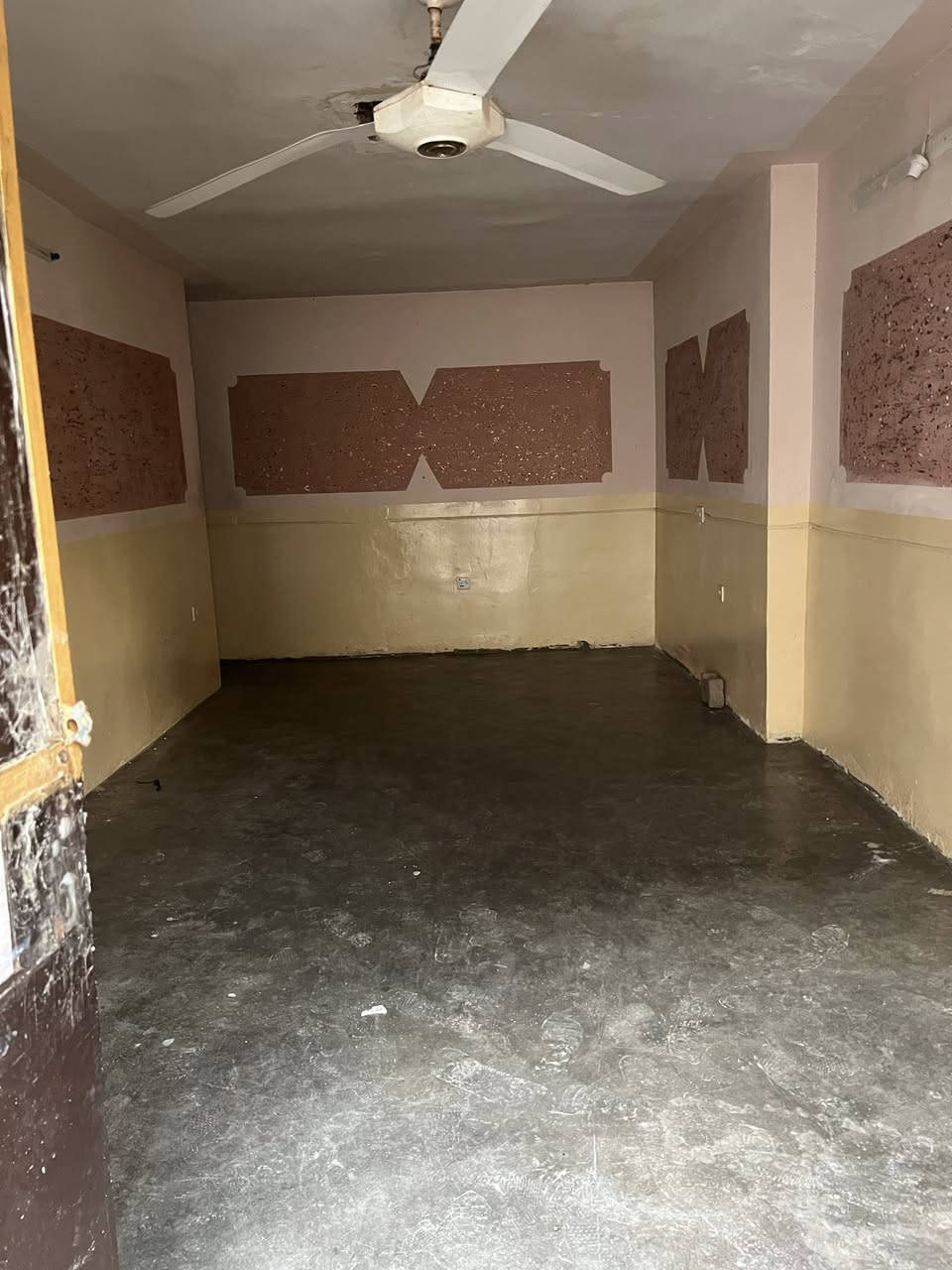 #للايجار_فيلق قرب مولد رمضان يتكون من ثلاث غرف ومطبخ وكراج بمساحه كبيره للاستفسار ***********
