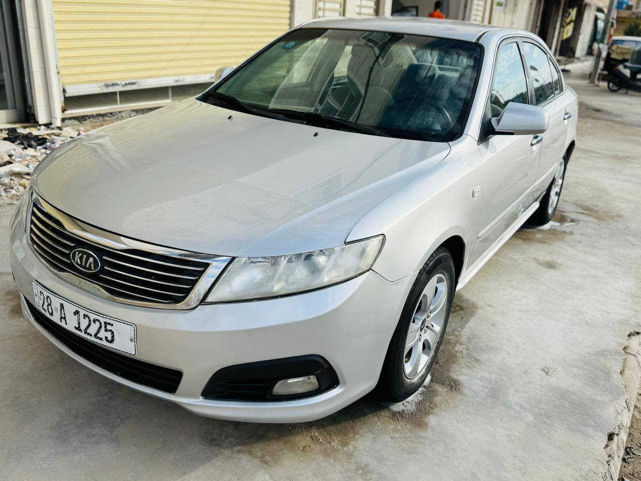 السلام عليكم كيا اوبتيمه خليجي موديل 2009 حره تحويل ثاني يوم مشروع وطني سنويه ل 28 رقم نجف دولي هزه جديده راعيه يمي بل الناصريه بيه صبغ جاملغ الامامي والهلال فقط والباقي كفاله لاضربه ولاصبغ ولاتبديل سياره جديده وجاهزه كير ومكينه وحداديه وتبريد تدفئه اربع تايرات جديدات موصفات شاشه وكامرا تحكم استيرن جيهتين حساس خلفي بلاجكتور 5 ويل كب مكينه 2000 شرط مامفتوحه دواخل جدد ترايه كلش حلو السعر 105 مكان السيارة الناصرية الاتصال ***********
