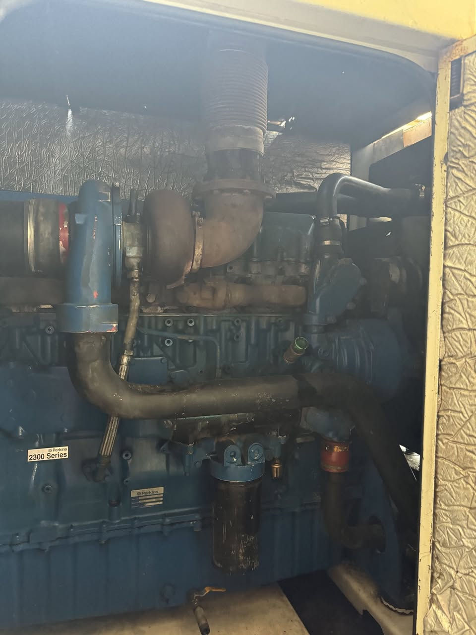 سلام وعليكم بيركز 2300 للبيع كاتم
مكينه سايس ١٠ 

راس تولد ٤٤٠ 

مكينه خير من الله 

على الحمل ابيع 

مكاني كوت 

للستفسار اتصل 

***********
