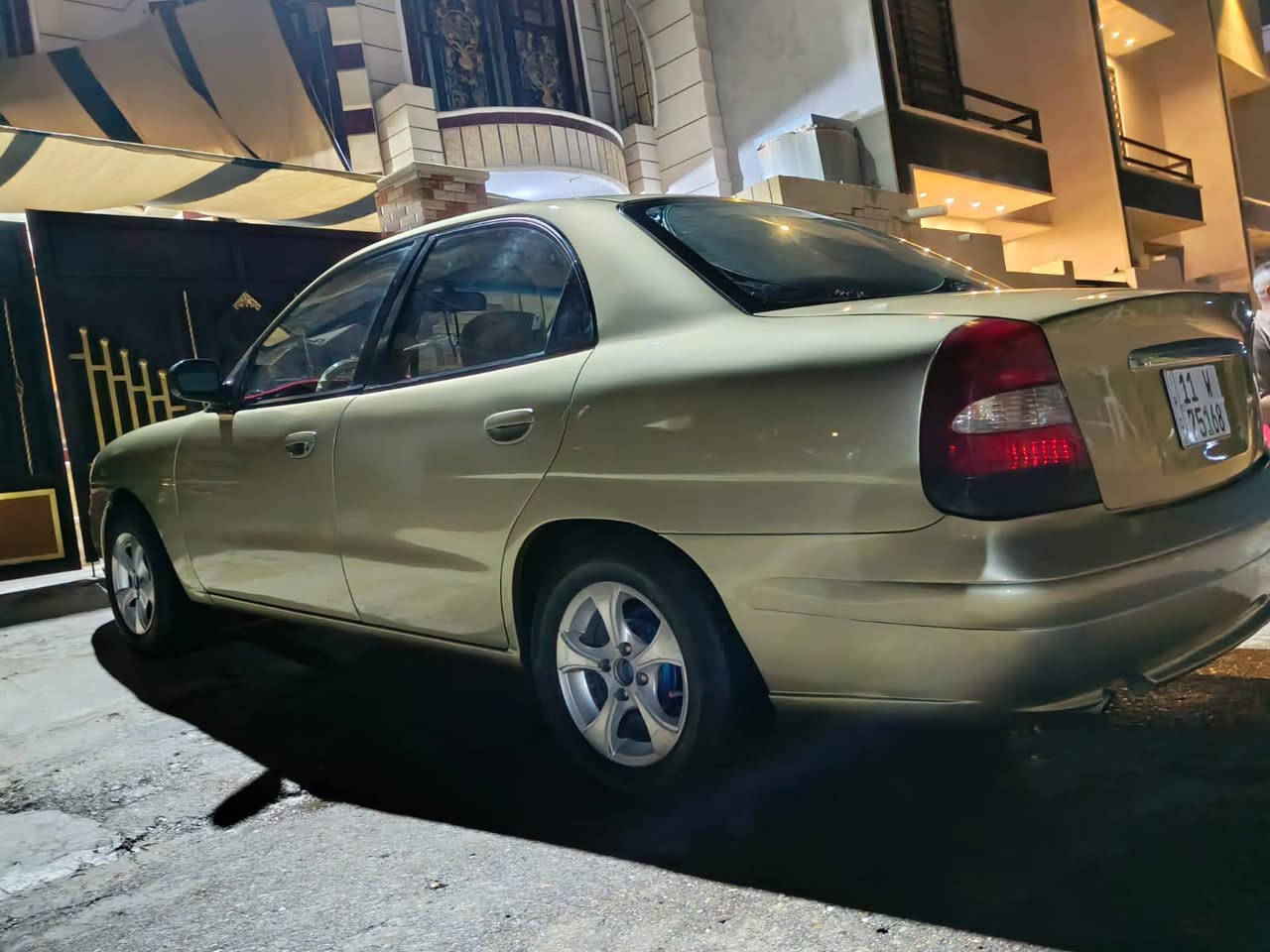 سلام عليكم دايو نوبره موديل 2000 جاهز صبغ جديد تبريد تخم تاير صدر امامي خلفي لسعر 40 اوبيه مجال لعنوان بغداد ابو غريب ***********
