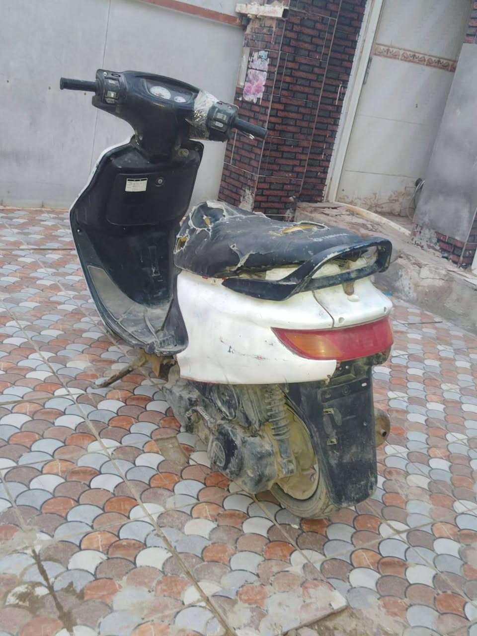 السلام عليكم 
دراجه فراشه نثيه مكينه مفتوحه 
الدراجه شغاله السعر 170 وبيه مجال 
للستفسار خاص


**إذا كنت صاحب هذا الإعلان وتريد حذفه لأي سبب، رجاءا أرسل رسالة إلى الدعم الفني**