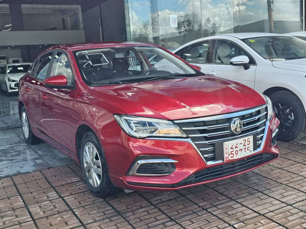 ئێم جی  MG5 2025 گێڕ عادی 
ته‌نها 7 هه‌زار رۆیشتیه‌.زۆرپاکە
مواصفات.شاشه كاميرا.حساس.
پێش و پشت لید.بێ بۆیاغ بێ ساردی.
سعر 75 ورقة   موبایل: *********** أربيل, العراق
