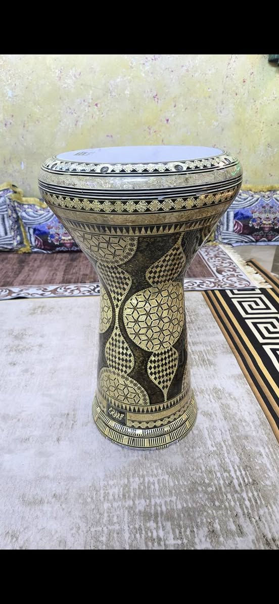 دهله حجم 30 جوهرة الفن مصريه وطبله مصريه حجم 23 جوهره للبيع السعر 600 ثنينهم بيع او مراوس بجهاز DTX بيركشن نضيف الرقم ***********
