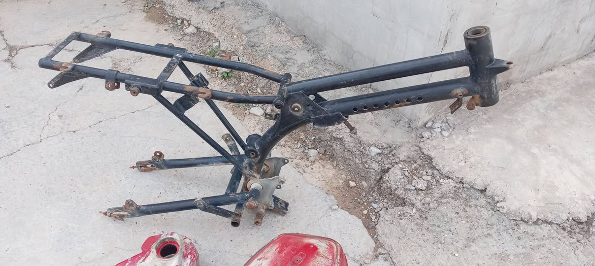 شاصي واحد وثمانين لوك قطرة لحيم مابي مكلف بنشر اتصل على الرقم *********** العنوان ديالى ناحيه جباره
