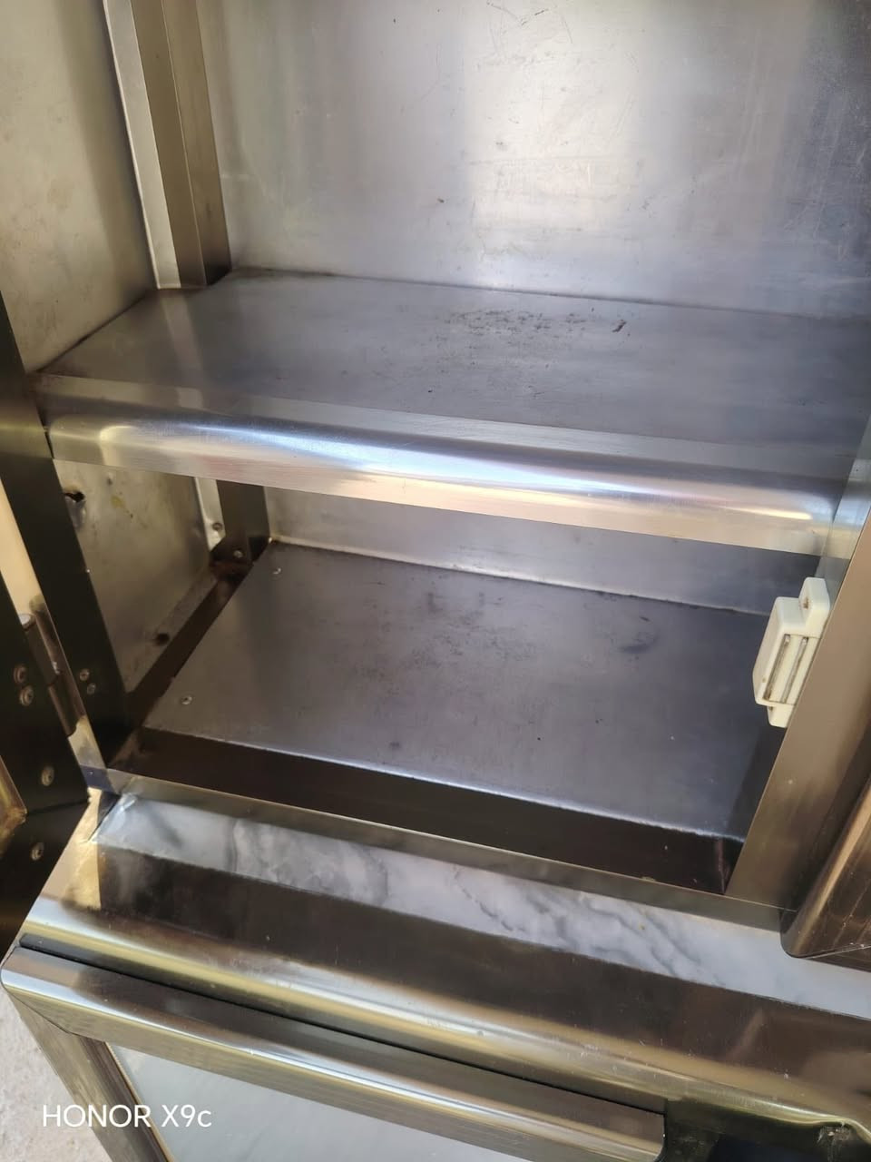 كاونتر قطعتين السعر  100 وبي مجال للاستفسار واتساب أو على الرقم ‭٠٧٨٢ ٩٠٨ ١٧٢٦‬
