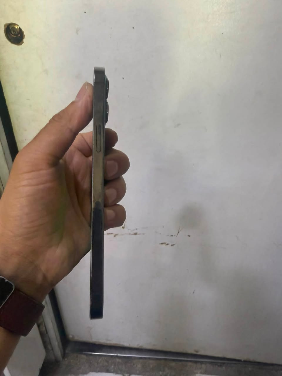 12 برو ماكس ذاكره 256 بطاريه 71 بي خط وفطر بشاشه بس مماثر عليه
لون اسود نضيف مابي اي خللل سعره 340 
*********** بغداد البنوك
