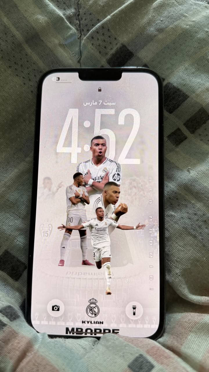 📱 للبيع ايفون 13 برو ماكس
- الذاكرة: 256 GB
- حالة الجهاز: كلش نضيف
- البطارية: 77%
- الموديل: M (جهاز بيع رسمي)
- الجهاز خالي من المشاكل

💰 السعر: 650

📞 للاستفسار: ***********
