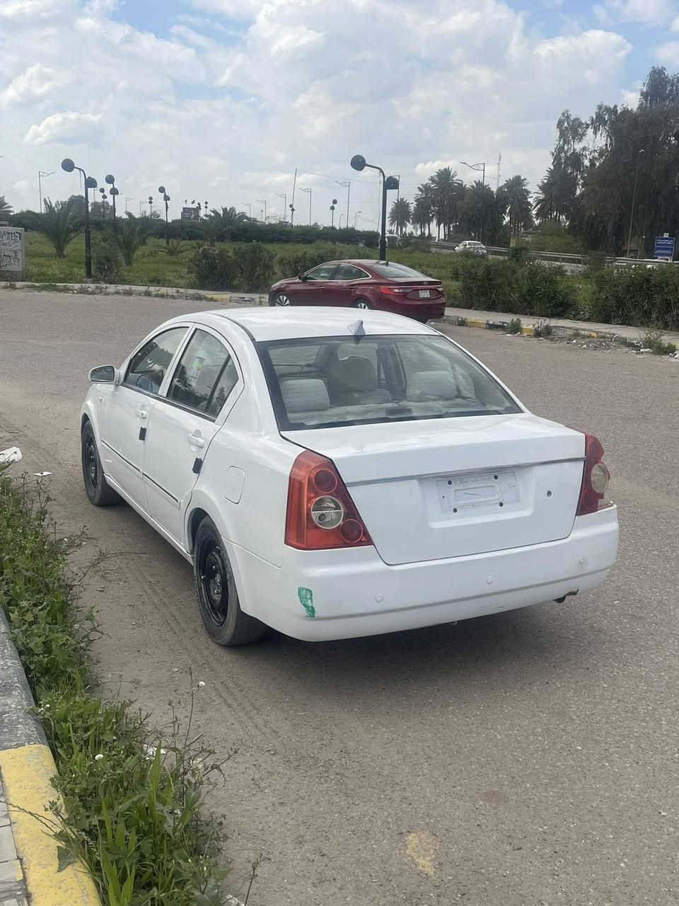 سلام عليكم شيري اي فايف موديل 2012 رقمها بغداد انكليزي ومكانها بغداد 
سارة جاهزة خير من الله تبريد وكهربائيات كلها شغالها مكينه مال تيكو 1800 مال حاوية اني شادها بيدي بيها كسر بك لايت الايسر 
والبنيد بي رصعات مصبوغة للجمالية 
السعر 43 $ التواصيل عبر رقم الهاتف او الواتس اب *********** ابو فهد الشمري
