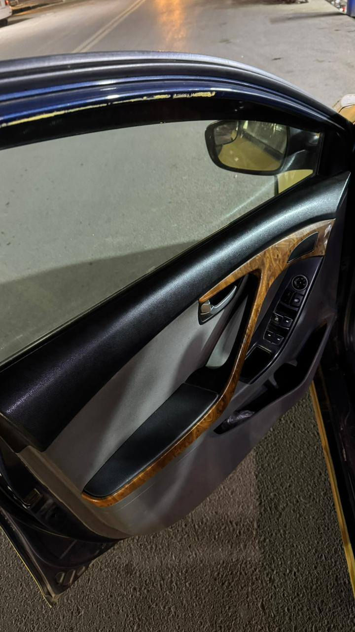 النترا ٢٠١٥
وارد امريكي حادث امريكا جاملغ امام السايق تبديل بدون دواخل شويه من البنيد مصلح نفسه السيارة باسمي تحويل مباشر مصفرة هيئة وغرامات مكاني بغداد الدورة المهدية الثانيه  السارة نضيفه كلش سعرها 105مجال 
 بسيط حك الجية للأستفسار 
***********
