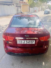 فورتي موديل 2009 السعر 68 وبيها مجال  رقم الهاتف 07725377524