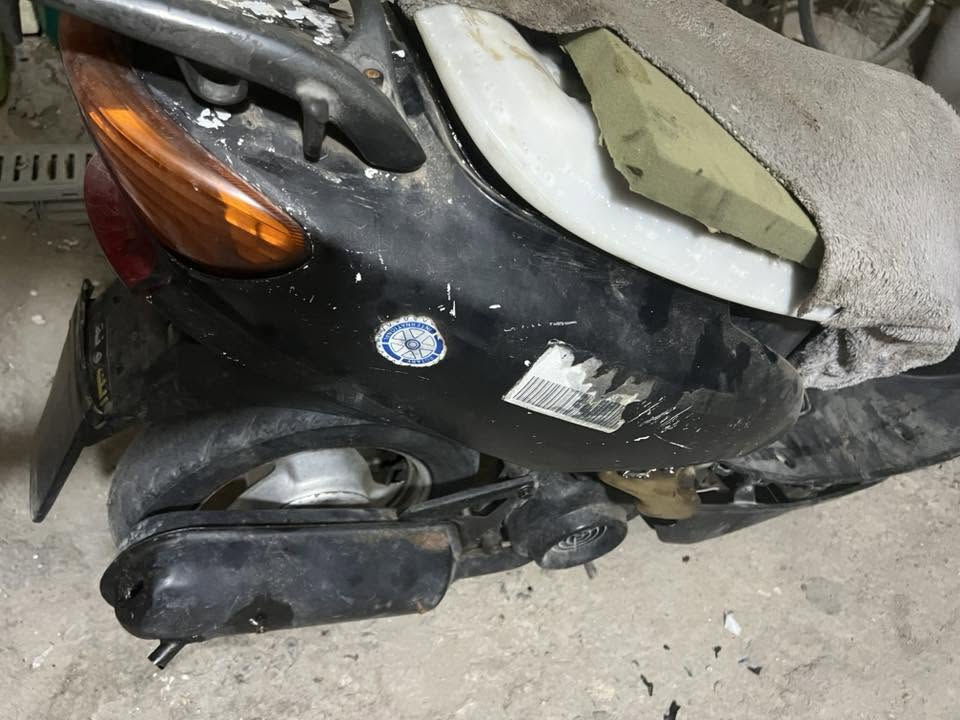 السلام عليكم دراجة عصفورية 
شغالة سلف وهندر 
يحتاج ترتيب كهربائيات وكشن يحتاج دوشمة  
كفرات   كدامكم السعر ١٥٠وبية مجال مكاني بغداد الشعب


**إذا كنت صاحب هذا الإعلان وتريد حذفه لأي سبب، رجاءا أرسل رسالة إلى الدعم الفني**