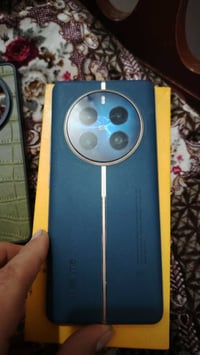 للبيع او ماروس حسب القناعه ابايفون فقط جهاز ريلمي 12برو  كامل ملحقاته ...