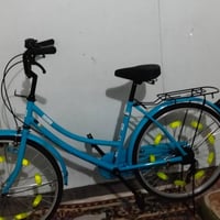 بسكل لبيع جديد صالي سبوع من اخته بسكل جديد كلش شركت كلوف حجم ٢٤ سعر ٩٠...