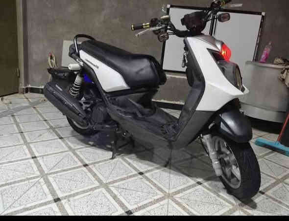 سكنز جبلي مديل 2014
لدراجه مال رمه ما صارلهه هواي من جبتهه اقل لشهرين 
انطيك شلعه ومعدل ومكينه 
دراجه كفاله عامه اي نقص ما بيهه 
لسعر ١٤٠٠ وبيهه مجال 
***********
