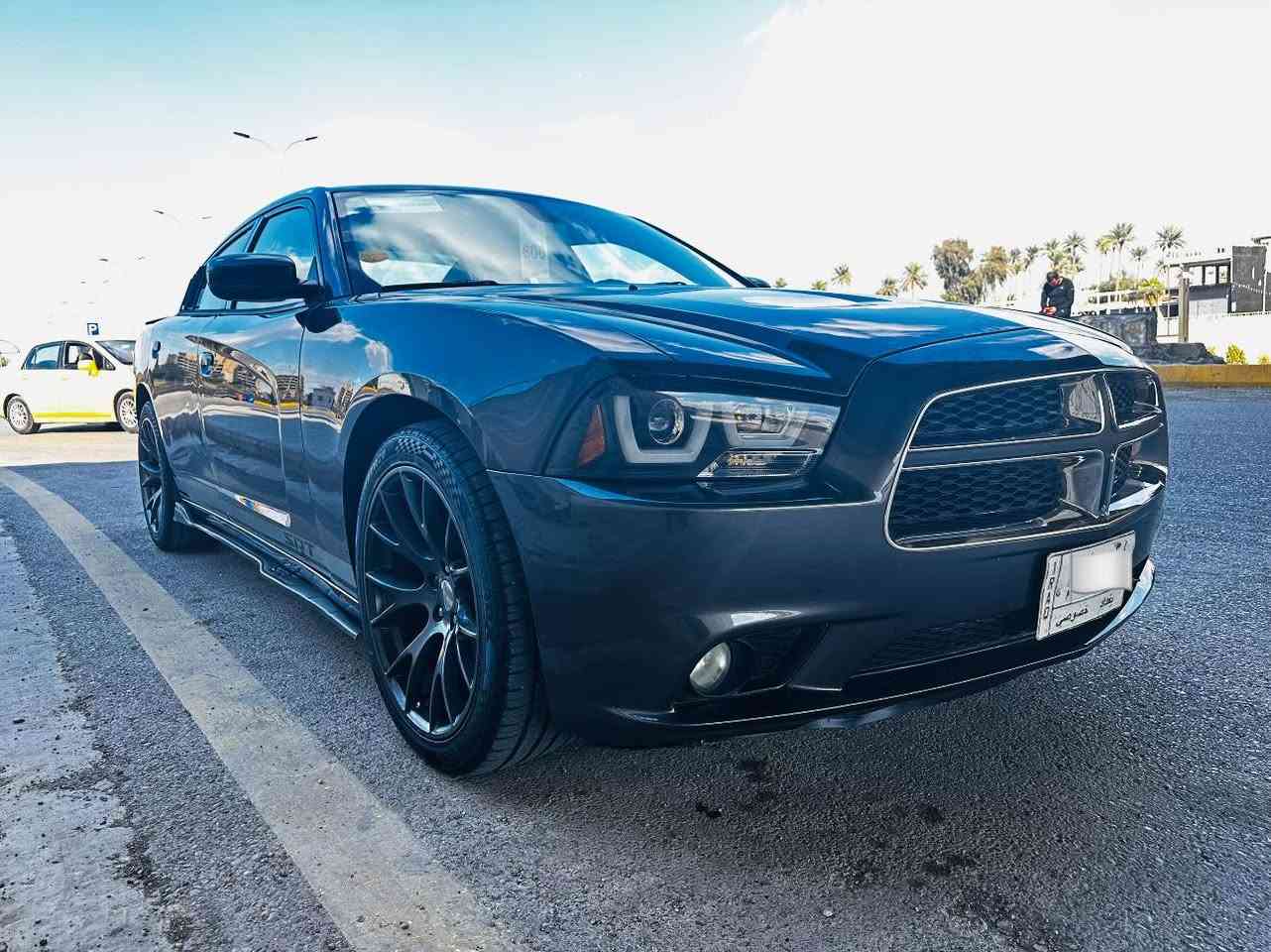 سلام عليكم
دوج جارجر 2014

ضرر باب خلفي وابنيد من امريكه 

ميكنه 3600

ويل 20

مكينه كير اكسل كله جديد

رقم بغداد 

ماشيه 118m

مكان السياره ديالى بعقوبة 

***********
