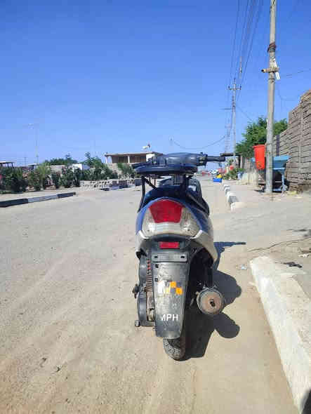 سلام عليكم ماكس قجمه للبيع دراجه حلوة ونضيفه محرك مفتوح كلشي بيها شغال ماعدا العداد بس واير ويشتغل سعرها 575وبيها مجال ***********
