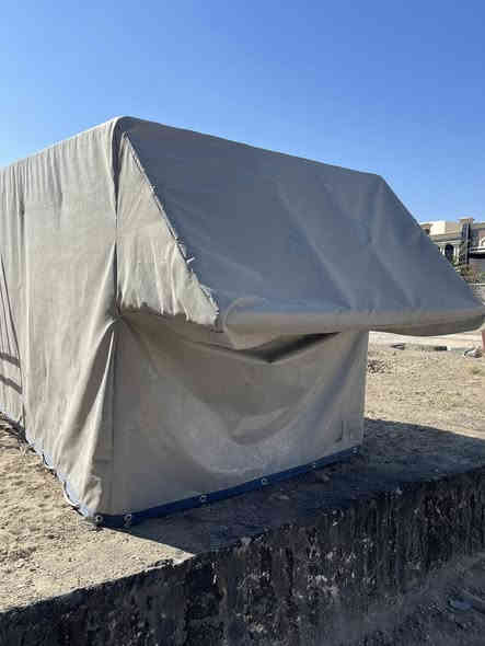 السلام عليكم 

محجر للبيع مع جادر  تفصال جديد  
سعر ٥٥٠ وبي مجال  كلفني اكثر  من هذا السعر   
هاتف ***********
