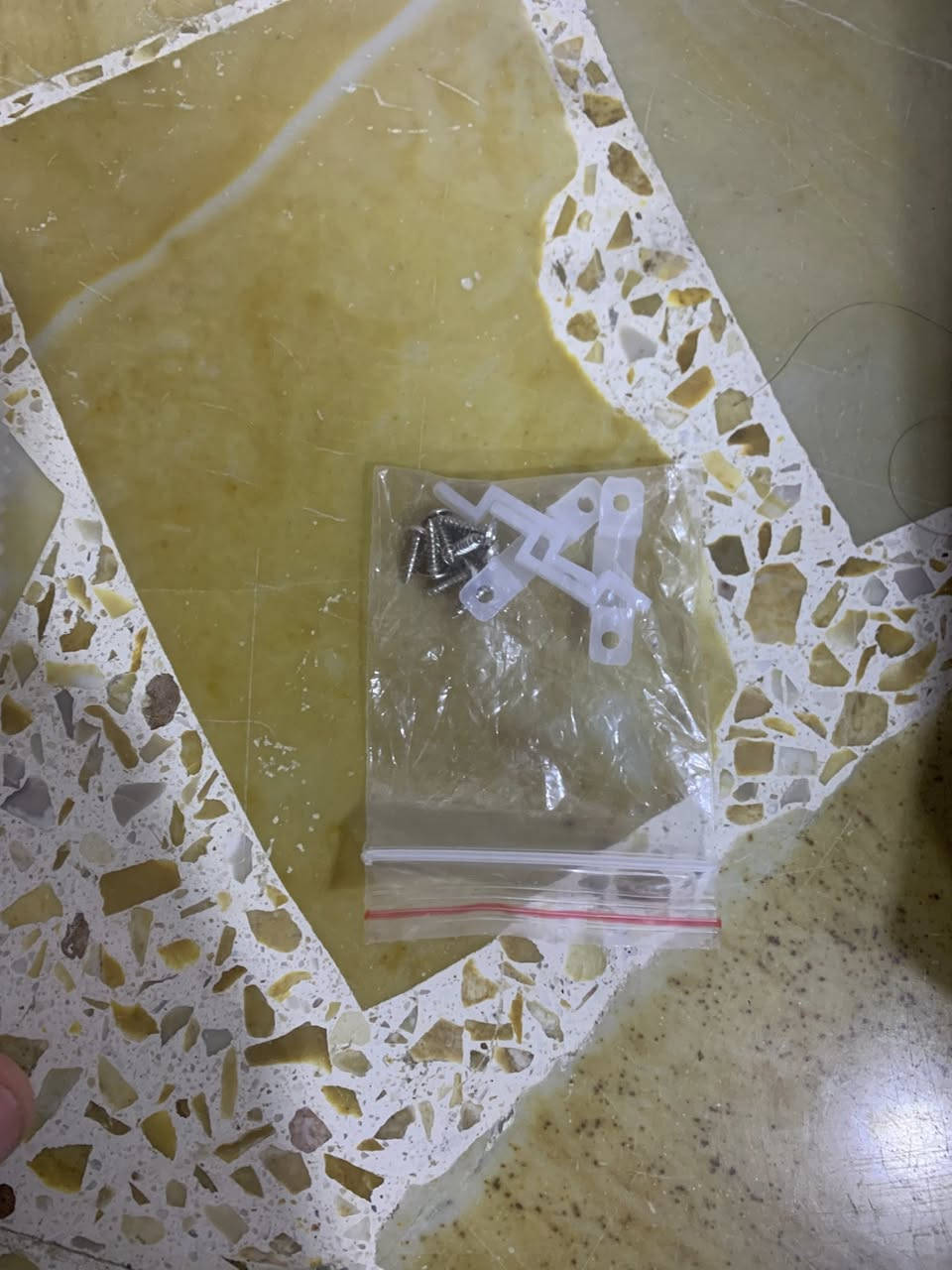 نركيله للبيع مستخدمه مره وحده فقط
جديده حتى كارتونه موجود وكيبل شحن الأصلي موجود وكويل الثاني بعده مامسخدم وغراض احتياط وياها 
سعر 60


**إذا كنت صاحب هذا الإعلان وتريد حذفه لأي سبب، رجاءا أرسل رسالة إلى الدعم الفني**