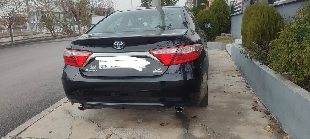 کامری ئەمریکی ڕەشی قەتران تەنها بۆنیتی بۆیاخە 99000mile ڕۆشتووە مواسەفات Se+ واتە بەصمةية و بةصمةي دةرگا وسلاید و دەبڵ صالنصاية و شاشە گەورە و 3 گێڕ و زۆر مواصەفاتی تر  سەیارەکە جوان و خاوێن ماوەتەوە بە ناوی خۆمەوەیە سەنەوی تا نزیکی 2028 تازەیە. شوێن سلێمانی
*********** السليمانية, العراق
