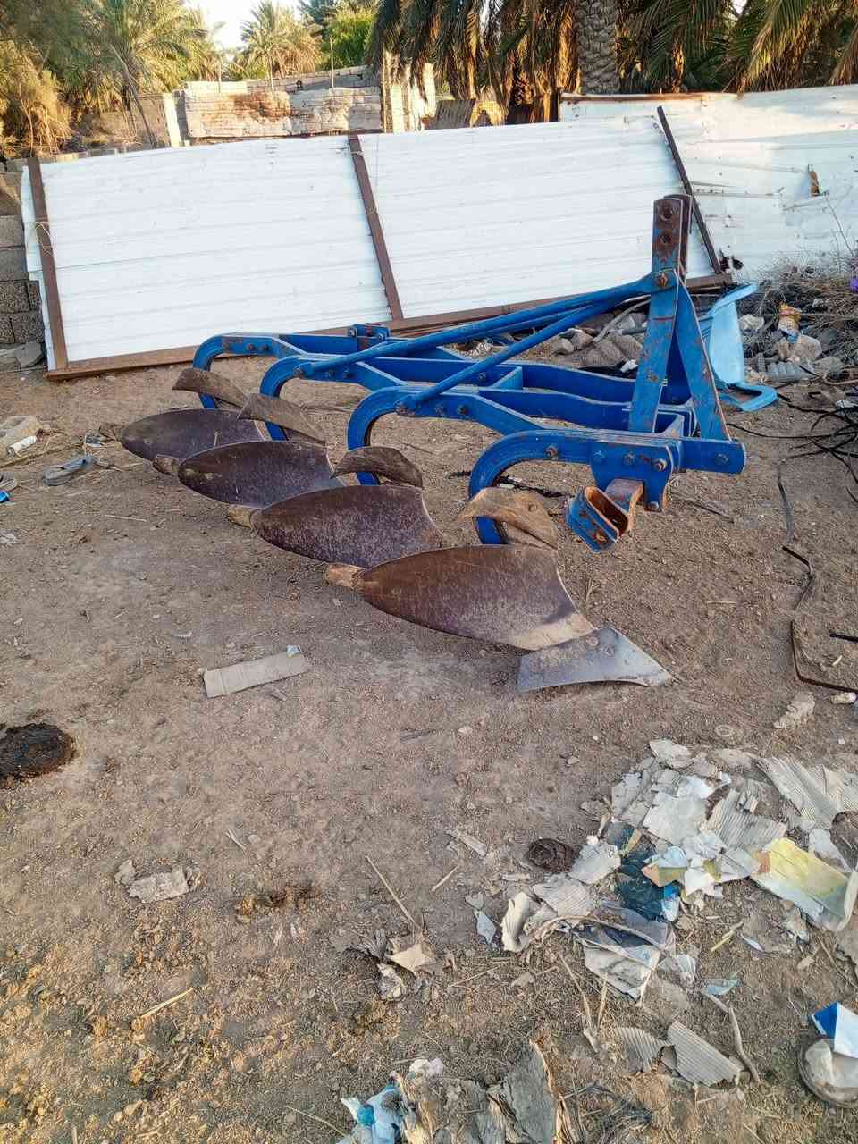 السلام عليكم يوجد فدان رباعي مكفول كفاله عامه حجم 12
يوجد معدلان 2 ونص متر مكفول كفاله عامه
يوجد فدان ثلاثي حدادي جديد للاستفسار الاتصال على الرقم التالي***********

