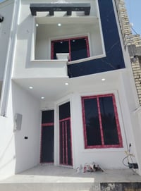 للبيع 200 متر الموقع راقي بصف شارع 40 الموقع بغداد الكرخ منطقه الدوانم...