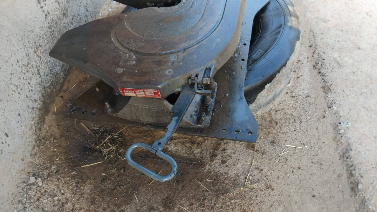 البيع صينيه بيم صغير لمكان ناحيه الوحدة غرب مجمع بسمايه لسعر 5$  قفل *********** @
