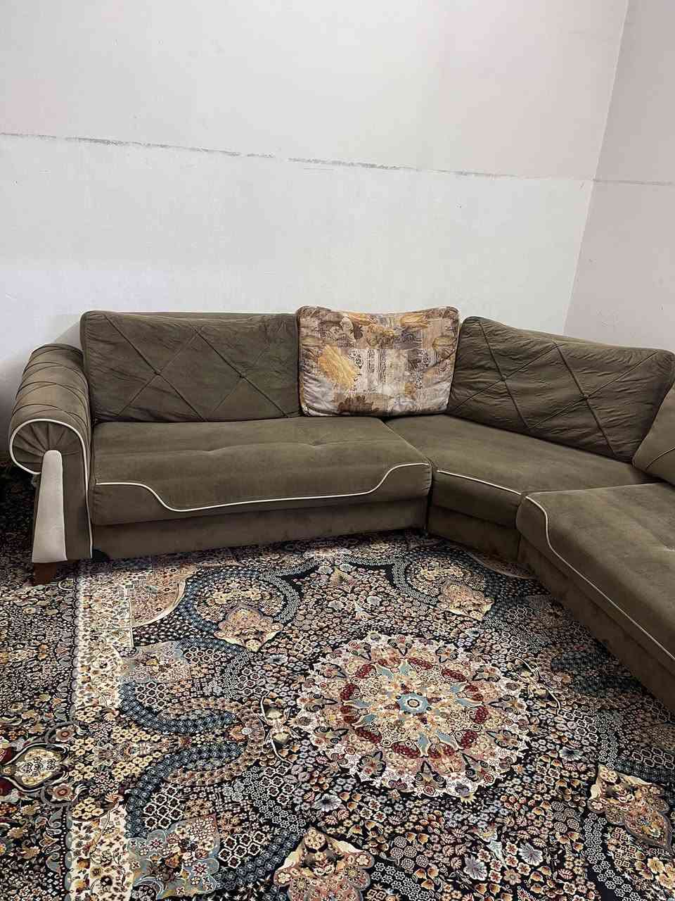 اغراض منزلية طباخ كريازي مصري حيل نضيف مابي عيب و ديوان تركي يصير مخزن وسرير و بلازما رويال حجم 32 سمارت فول انترنت و سرير نفر واحد حجم كبير اخو الجديد و ميز تلفزيون ماركة أوربي للاستفسار الاتصال على الرقم *********** // *********** 
واتساب //. ***********
