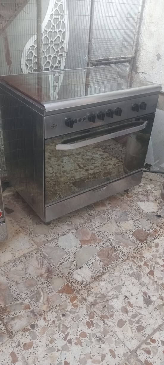 طباخ فريش مصري شرط الشغل ونارخضره شوف المقطع واتصل وتدلل بسعر 160 وبيه مجال بسيط اليريده يراسلني اويتصل ويدلل مكاني الاحرار الخضاره ***********
