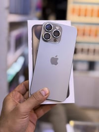 ايفون 15 برو ماكس ضمان وكاله ماستر اصلي  ذاكره 256 بطاريه 96 نضافه شخط...