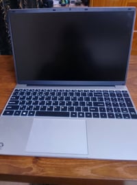 جديدة مغلفة • ١٥.٦ بوصة • ٥١٢ SSD