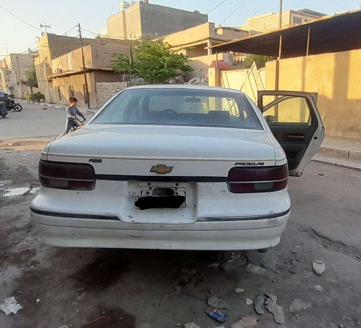 من رخصة الادمن :
السلام عليكم 

شيفرولية كابرس ( دولفين ) 

موديل 1992 

اللون ابيض 

رقم ذي قار الماني 

انتهاء السنوية سنة 2029

السيارة بأسمي مشروع وطني

 تحويلها بصرة ثاني يوم 

السيارة بلاد 100%

 من الدعامية للدعامية 

تبريد شرط شغال 

كير ومكينة بلاد حلاب 5.700

تشغيلة نكرة سلف 

السعر 40$ وبيها مجال للطيبين

العنوان البصرة 

التواصل على الرقم التالي 

"***********"
