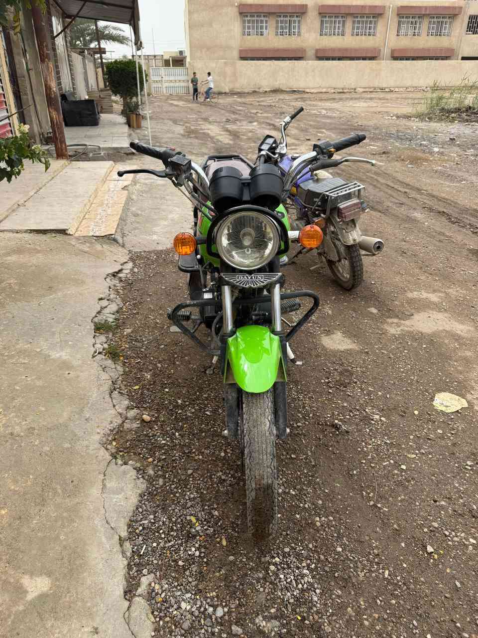 سلام عليكم
دايوان موديل 23
محرك 150 الدراجه كفاله عامه 
***********
