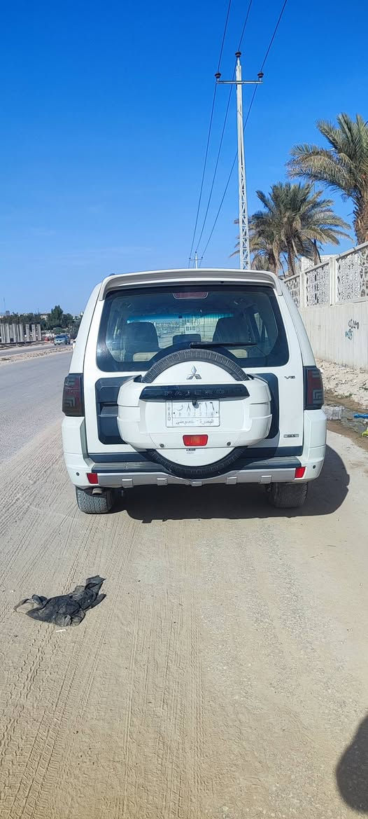 باجيرو 2014 سعر 128 السياره بيها ٣ مكانات صبغ بدون دواخل مكان السياره نجف مراوس بسياره اقل او بيع 128 وبيها مجال *********** النجف, العراق
