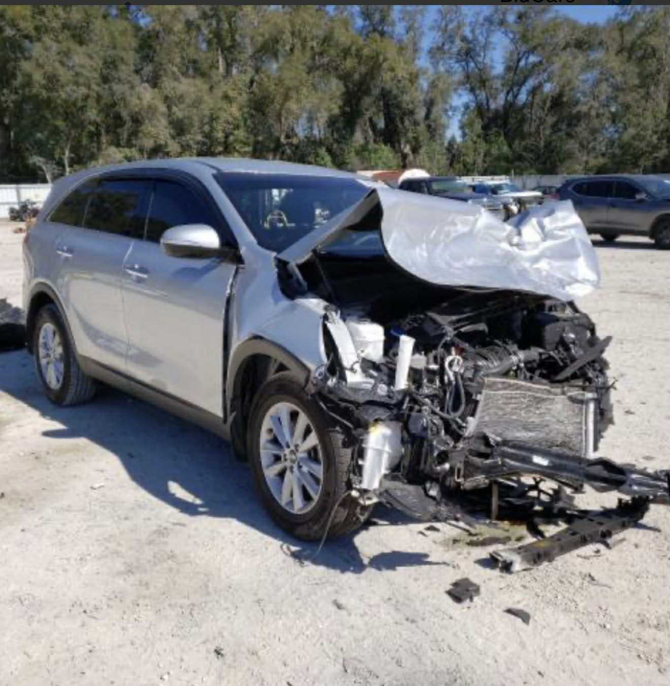 السلام عليكم ورحمة الله وبركاته  عندي سورينتو 2020رقم بغداد باسمي صار اربع سنوات محرك 2400 مكفول كير مكفول حداديه فول تخم تاير كوري وارد أمريكي ضربتها من الأمام بنيد وجاملغ أيمن وأيسر سعرها 185 وبيها مجال ترهم بيع وترهم مراوس حسب القناعه
للاتصال *********** واني حاضر للطيبين
