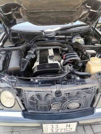 للبيع فقط  W210 موديل 1996 مصبوغة عام  السعر 92 وبيها مجال  0772361007...