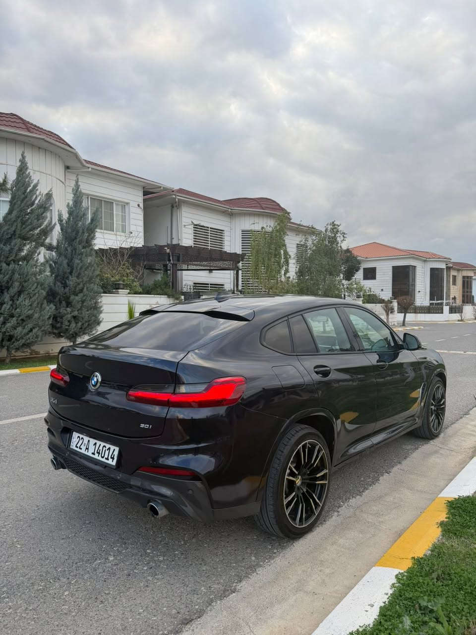 BMW X4
فول مواصفات 
سعر ٢٥٨ 
***********
