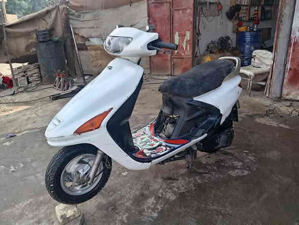 السعر ٣٠٠ وبيها مجال للشراي
مفتوح المحرك مره وحده فقط ناعم وشلعه
عنواني الديوانيه قضاء الشاميه
***********
