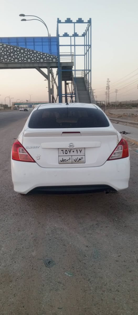 نيسان سني ٢٠٢١ هندي
بيها قطعتين صبغ 
مكينه كير حداديه جديده 
بأسم شركه وكاله تحويل 
السعر ٨٧
للاتصال ***********
مكان سياره حله
