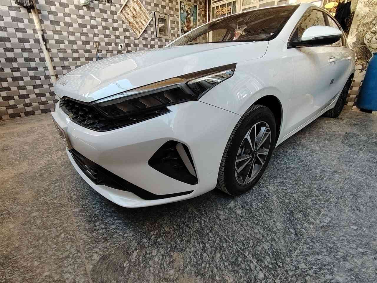 سلام عليكم شباب
كي ثري للبيع موديل 2023
السيارة فول مواصفات ماشية 60000Kيعني جديدة
مواصفات السيارة 
١-بصمة 
٢-فتحة 
٣-تحكم ستيرن 
٤-مري شفط 
٥-يدات نيكل
٦-حساس امامي خلفي 
٧- كامرة 
٨-اشاير بلمري 
٩-كشن جلد 
١٠-نقطة عمياء 
١١-لايت زنون 
١٢-انارةLED
١٣-مانع نزلاق 
١٤-وتو هولد 
١٥-اربع وضعيات قيادة سبورت - يكو - نورمال - وطبيعي 
محرك السيارة 1500 دبل نوزل يعني  السيارة خير من لله والسيارة اباسمي رقم بغداد الدوالي والسيارة مكفول كفاله عامه
مكان السيارة كربلاء السعر 142بيه مجال للشراي يتصل
***********
***********
