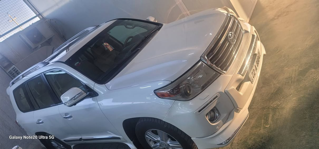 السلام عليكم اخواني الأعزاء
للبيع لاند كروز موديل 13ساز

رقم أربيل 

سيارة نظيفة جداً 

السعر 35الف$قابل للتفاوض 

موقع السياره بغداد التاجي 

للاستفسار ***********📞
