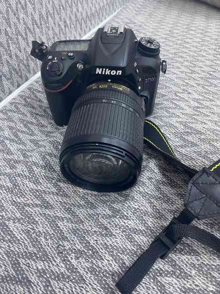 كامرا نيكون للبيع d7100 شتره 400k سعره 400وبيه مجال البصره جمهوريه رقم الهاتف ***********
