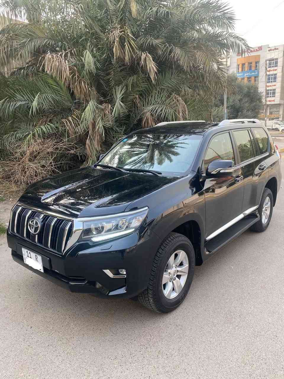 برادو 2018 فول مواصفات TXS وكالة ساز تويوتا العراق
السيارة ع ايد وحدة من الزيرو لليوم وكفالة عامة من الصبغ والفتح والتبديل والبارد والرصعات والشخوط والحالوب والرمل وكلشي كفالة وكير ومكينة وصدر وتبريد كلة بوضع الشركة
السيارة رقم بغداد الجديد باسمي وهزة وسنوية جديدة لغاية 2031 ثاني يوم تحويل وين ميعجبك
السيارة كلش نضيفة ماشية 73000 كم حقيقي وع الفحص وين ميعجبك 
مواصفاتها محرك 6 سلندر 4000 بصمة وتشغيل عن بعد وكراسي جلد وكهرباء الامامية ثنينهن وفتحة سقف وثلاجة ودبل تانكي وهوك خلفي وزراك لايت وحساس دعامية خلفي وشاشة وكاميرا وباقي المواصفات المعروفة 
تخم تاير دنلوب جديد وباتري جديد ودهن وفلاتر وارضيات بلادية وطفاية ومثلث وعدة كاملة وبصمات ثنين 
السيارة مناقصها شي ربع متصرف عليها
اكرر السيارة جديدة ومشي قليل ومكفولة وع ايد وحدة من الزيرو لليوم

مكان السيارة بغداد شارع فلسطين

تليفون *********** وبي واتساب

السعر 39000$ يعني 390 ورقة وبيها مجال
