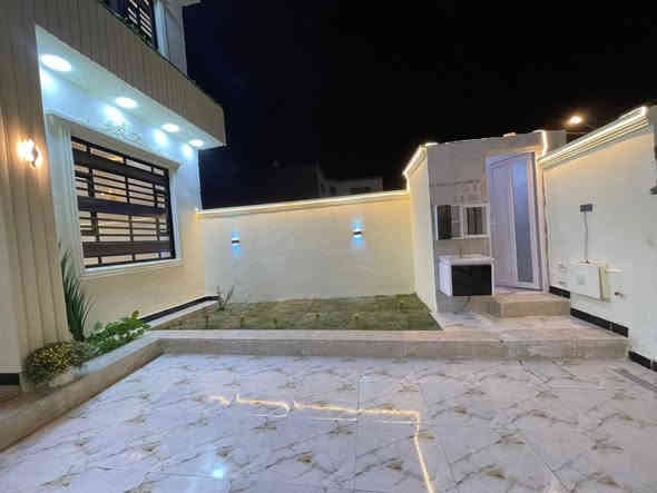 دار سكن للبيع 🏠 #طابقين
الدار عبارة عن فلة فاخرة بتصميم مميز
#المساحة ::260م 
طابو صرف زراعي المالك عراقي 
#العنوان :: إبي الخصيب حي العسكري 
مقاطعة كوت الحمداني .
#يحتوي :: أربع ( 4 ) غرف منام وصالتين 
وصحيات داخلية في الطابق الأول والثاني وكراج واسع
وحديقة وصحيات خارجية خاصة بالضيوف ومطبخ 
وأستقبال ومناور اضافة إلى الدرج .
#نظام_العمل / أساس وسقف #كونكريت 
والبناء #بلوك من الدرجة الأولى / أصباغ عالمية
وضمان الماء والكهرباء خرائط متميزة 
البيت يقع على شارع تبليط 10م
#خارطة_الدار_تحت_اشراف_هندسي_متميز
الدار جاهز #للمشتري ان شاء الله
سعر 190وقبل للتفاوض 
***********
